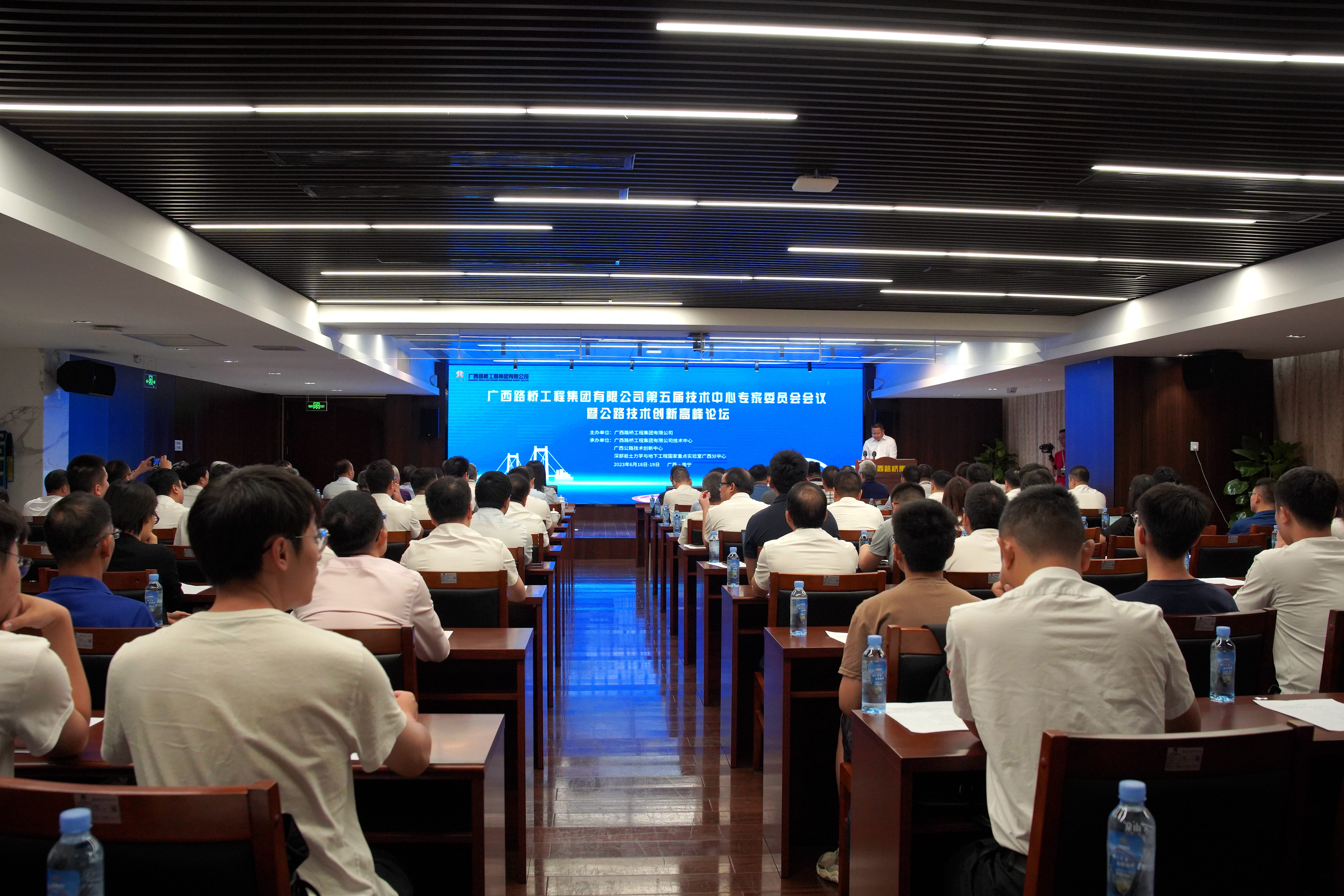 K8官网 - 天生赢家·一触即发